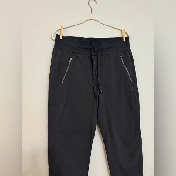 Athleta Trekkie North Jogger in Black - Picture 4 of 6